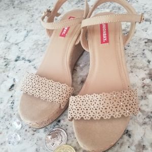New Union Bay Cork Wedge Sandals 4M